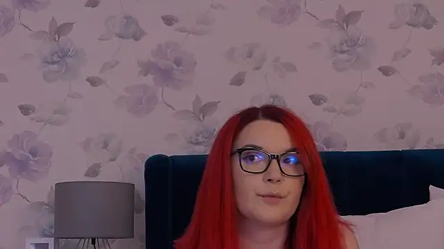 Snapshot of KailyKay chatting on 10.04.25 KailyKay online show from 10.04.25