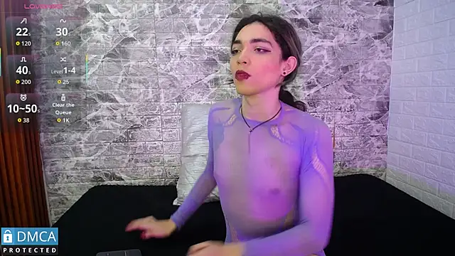 MaeveKuro online show from 09.20.25