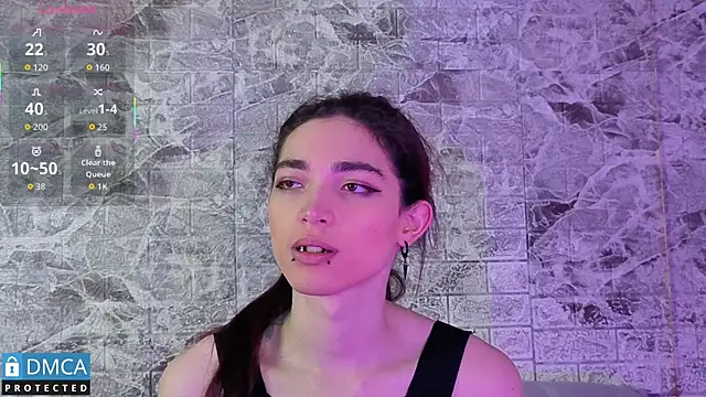 MaeveKuro online show from 10.04.25