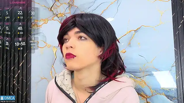 MaeveKuro online show from 11.26.25