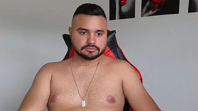 Snapshot of khalidferrer chatting on 02.26.25 khalidferrer online show from 02.26.25