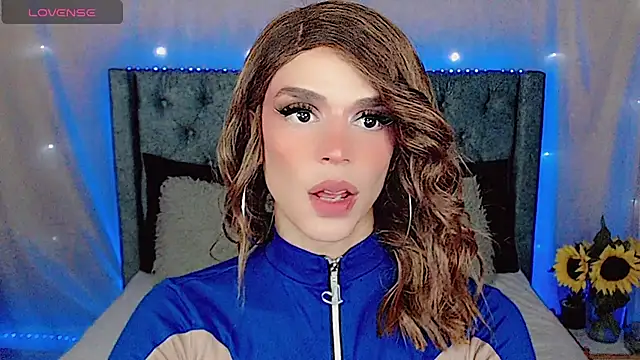 Snapshot of Dalila_moan chatting on 03.19.25 Dalila moan online show from 03.19.25