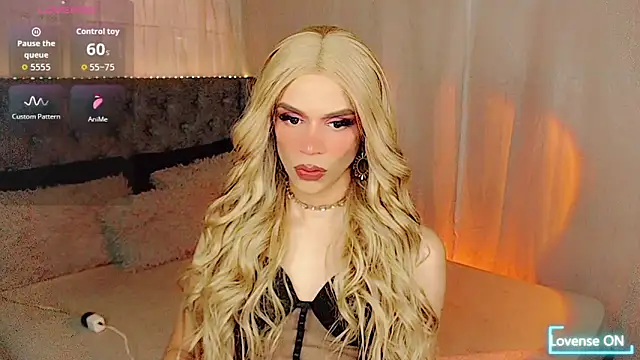 Snapshot of Dalila_moan chatting on 09.26.25 Dalila moan online show from 09.26.25