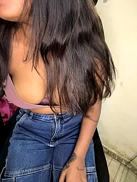 Snapshot of Mahi_DarlingS chatting on 12.02.25 Mahi DarlingS online show from 12.02.25