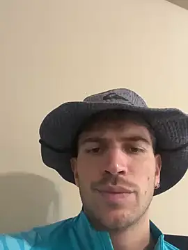 Snapshot of shuki0101 chatting on 03.12.25 shuki0101 online show from 03.12.25