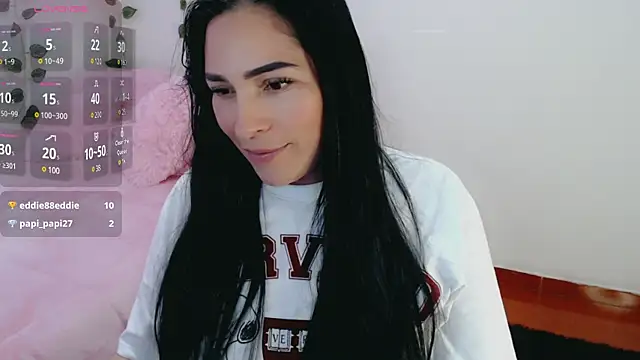 Snapshot of luna_lgomez_ chatting on 03.11.25 luna lgomez online show from 03.11.25