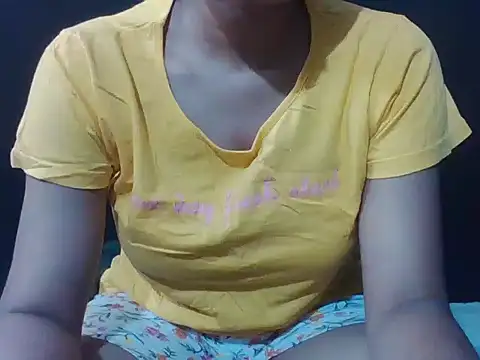 Snapshot of sugandha_bhabhi chatting on 09.11.25 sugandha bhabhi online show from 09.11.25
