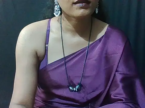 Snapshot of sugandha_bhabhi chatting on 10.07.25 sugandha bhabhi online show from 10.07.25