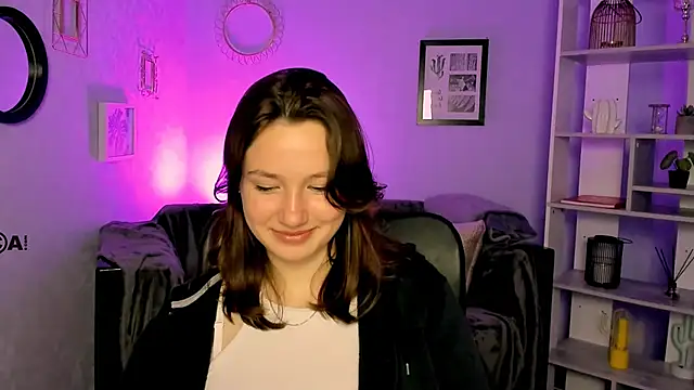 Snapshot of helli_belli chatting on 03.13.25 helli belli online show from 03.13.25