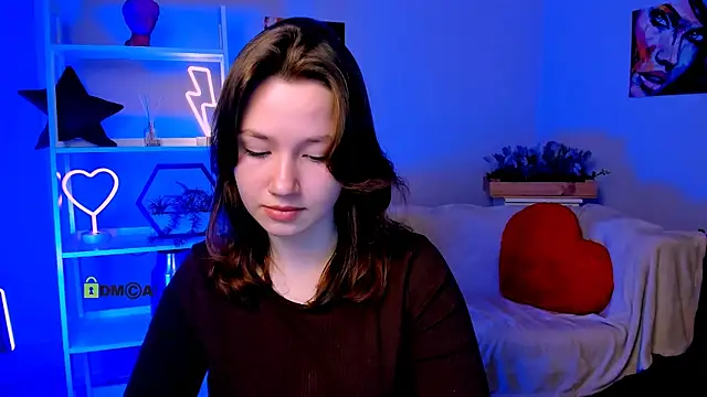 Snapshot of helli_belli chatting on 03.15.25 helli belli online show from 03.15.25