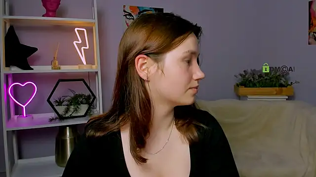 Snapshot of helli_belli chatting on 03.23.25 helli belli online show from 03.23.25