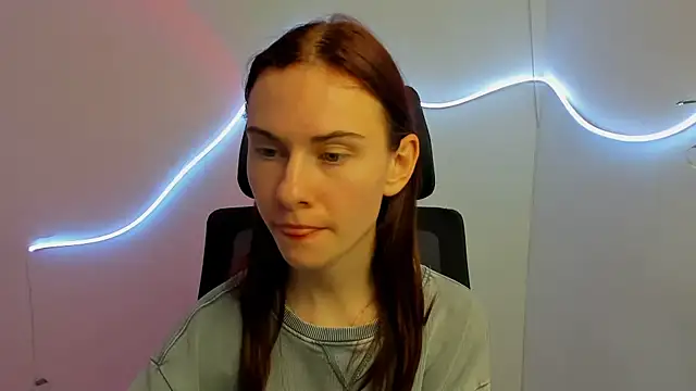 Snapshot of Fiona_Night chatting on 03.20.25 Fiona Night online show from 03.20.25