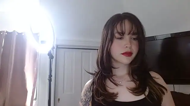 Snapshot of autumnb712 chatting on 03.22.25 autumnb712 online show from 03.22.25