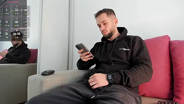 Snapshot of nicholasX1 chatting on 09.30.25 nicholasX1 online show from 09.30.25