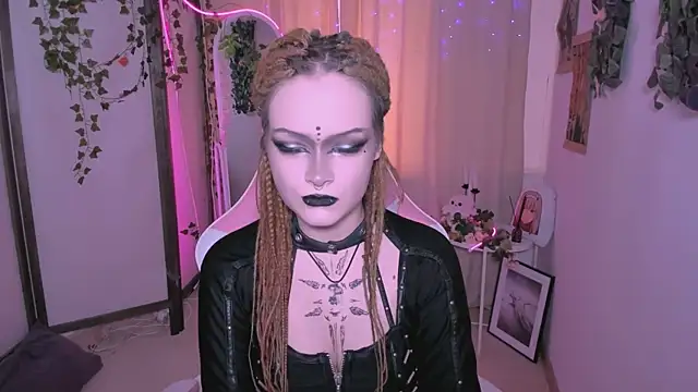 Snapshot of NicoleFlloret chatting on 03.04.25 NicoleFlloret online show from 03.04.25