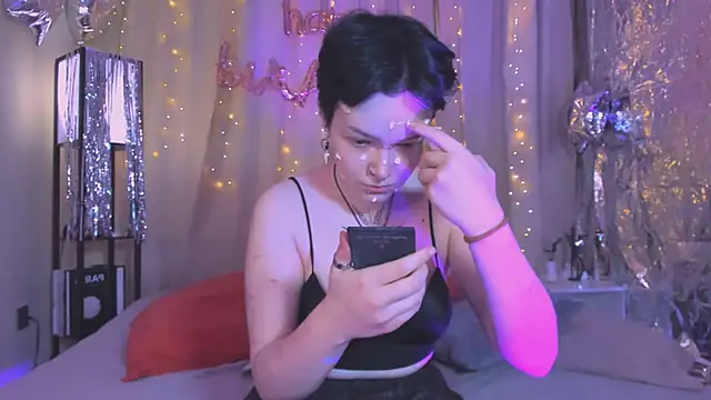 Snapshot of NicoleFlloret chatting on 03.18.25 NicoleFlloret online show from 03.18.25