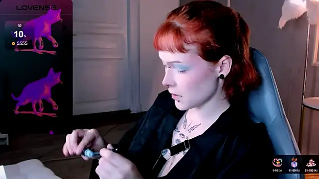 Snapshot of NicoleFlloret chatting on 09.17.25 NicoleFlloret online show from 09.17.25