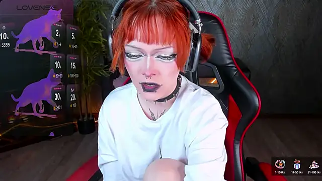 Snapshot of NicoleFlloret chatting on 10.02.25 NicoleFlloret online show from 10.02.25
