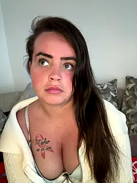 Snapshot of Sophie_23XX chatting on 10.13.25 Sophie 23XX online show from 10.13.25