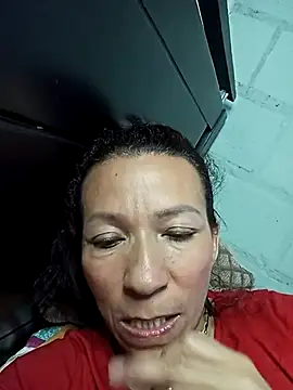 Snapshot of Antonela45 chatting on 03.18.25 Antonela45 online show from 03.18.25
