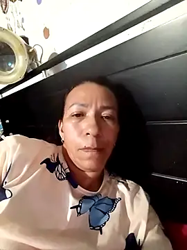 Snapshot of Antonela45 chatting on 10.06.25 Antonela45 online show from 10.06.25