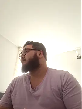 Snapshot of Edmund98 chatting on 03.20.25 Edmund98 online show from 03.20.25