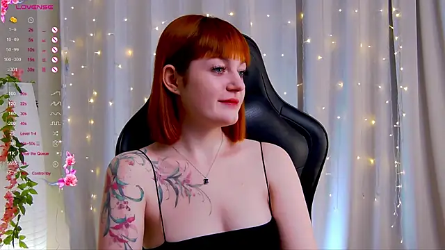 Snapshot of Ashley_Nicks chatting on 10.09.25 Ashley Nicks online show from 10.09.25