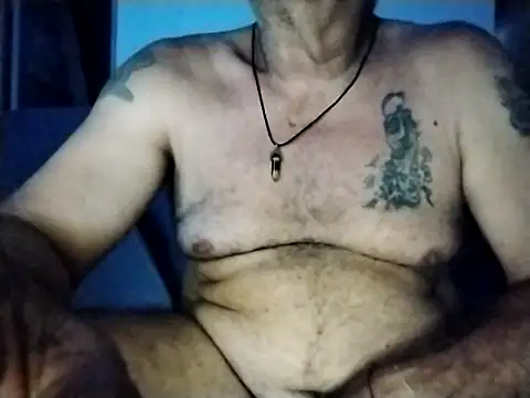 Snapshot of coolbrady17 chatting on 03.15.25 coolbrady17 online show from 03.15.25