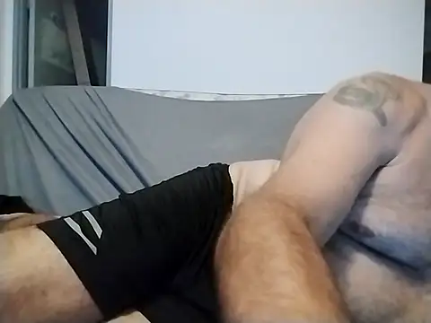 Snapshot of coolbrady17 chatting on 03.18.25 coolbrady17 online show from 03.18.25