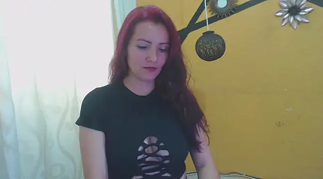 Snapshot of nanis_milf chatting on 03.11.25 nanis milf online show from 03.11.25