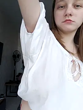 Snapshot of Bonechka chatting on 09.19.25 Bonechka online show from 09.19.25