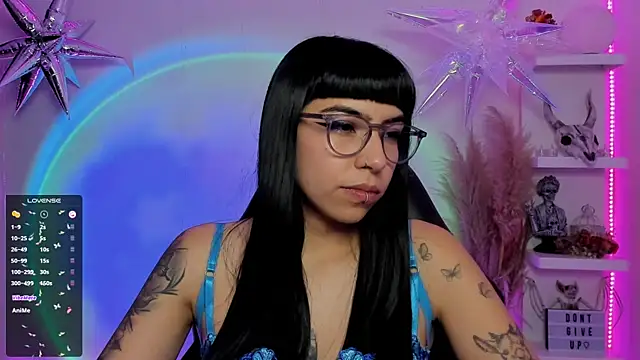 Snapshot of Saraa_Desiree chatting on 03.04.25 Saraa Desiree online show from 03.04.25