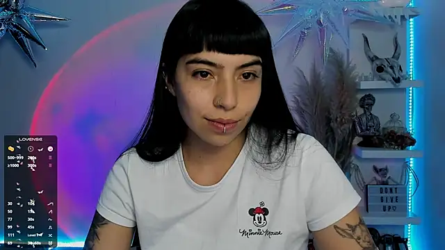 Snapshot of Saraa_Desiree chatting on 03.08.25 Saraa Desiree online show from 03.08.25