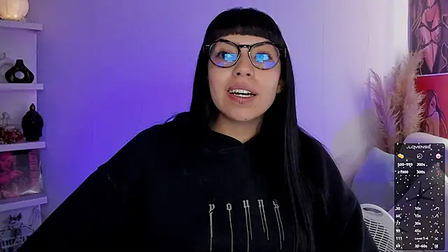 Snapshot of Saraa_Desiree chatting on 09.23.25 Saraa Desiree online show from 09.23.25