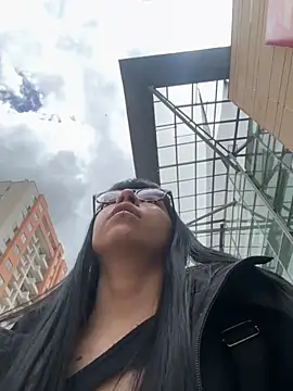 Snapshot of Saraa_Desiree chatting on 09.25.25 Saraa Desiree online show from 09.25.25