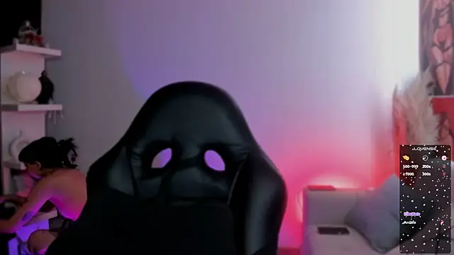 Snapshot of Saraa_Desiree chatting on 10.18.25 Saraa Desiree online show from 10.18.25