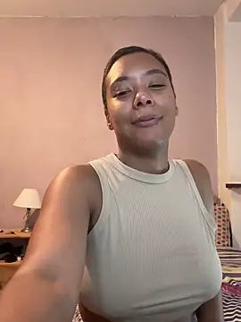 Snapshot of Melia_Rayne chatting on 10.03.25 Melia Rayne online show from 10.03.25