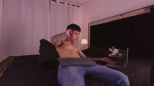 ErosKhaos online show from 10.08.25