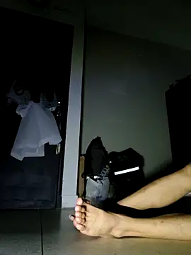 Snapshot of payizzzzzz chatting on 09.19.25 payizzzzzz online show from 09.19.25