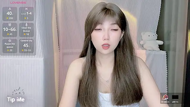 Snapshot of Evelyn-168 chatting on 10.02.25 Evelyn-168 online show from 10.02.25