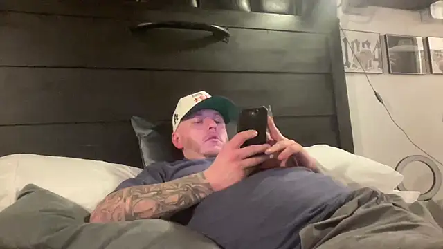 Snapshot of Thegreatwhitepipe chatting on 03.04.25 Thegreatwhitepipe online show from 03.04.25