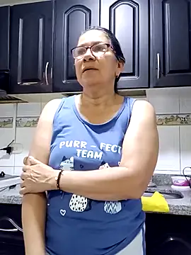 Snapshot of victoria_wayne chatting on 09.10.25 victoria wayne online show from 09.10.25