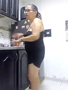 Snapshot of victoria_wayne chatting on 09.20.25 victoria wayne online show from 09.20.25