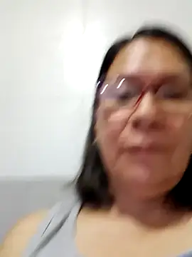 Snapshot of victoria_wayne chatting on 10.20.25 victoria wayne online show from 10.20.25