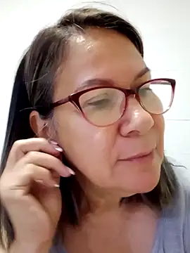 Snapshot of victoria_wayne chatting on 11.21.25 victoria wayne online show from 11.21.25