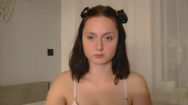 Snapshot of belle_ame chatting on 09.20.25 belle ame online show from 09.20.25