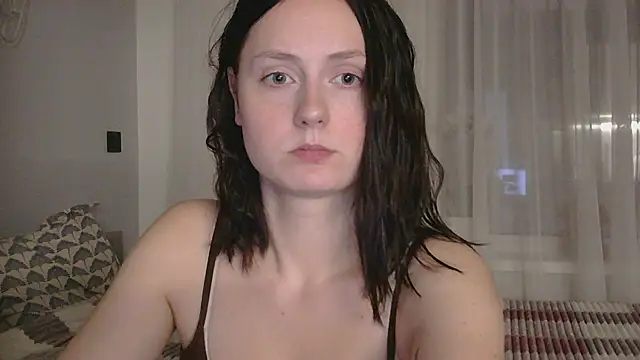 Snapshot of belle_ame chatting on 10.19.25 belle ame online show from 10.19.25