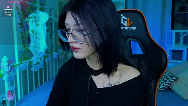 Snapshot of Setsunai_ chatting on 03.09.25 Setsunai online show from 03.09.25