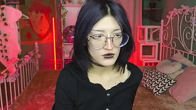 Snapshot of Setsunai_ chatting on 03.10.25 Setsunai online show from 03.10.25