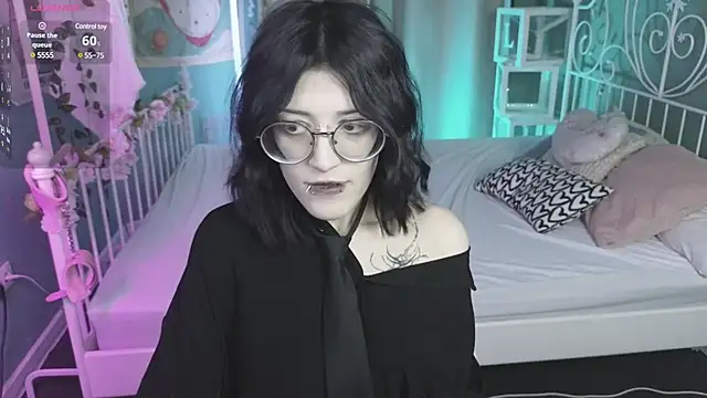 Snapshot of Setsunai_ chatting on 03.12.25 Setsunai online show from 03.12.25